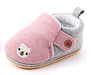 Calzado infantil rosado con diseño de Osito